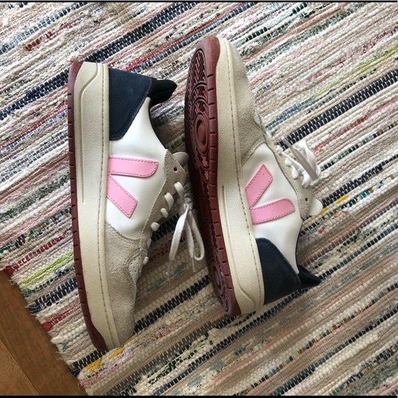veja pink and navy